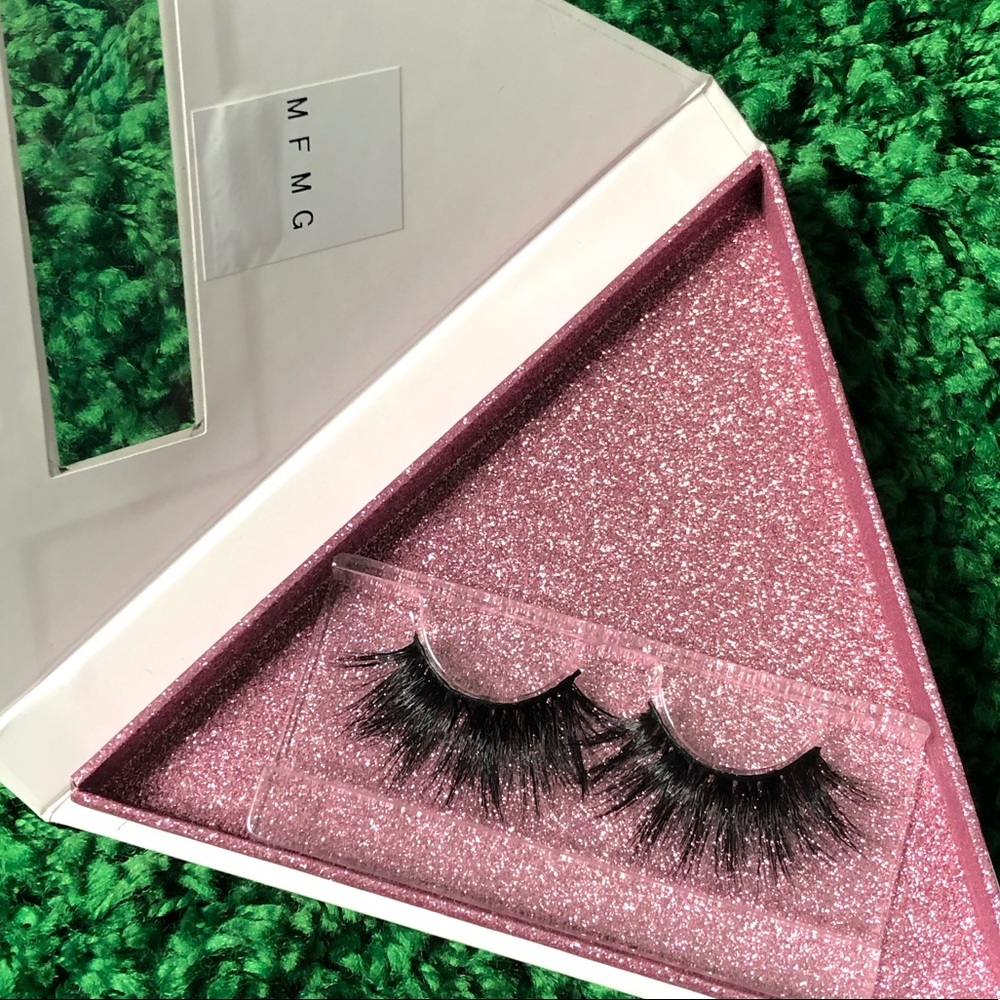 Big on Bank- MFMG lashes